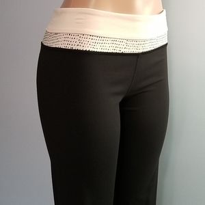 🍋🍋LULULEMON  BLACK  GROOVE  PANTS🍋🍋